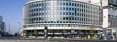 BEDOUK_EN's tweet photo. Built in 2004, the @Montparnasse is a true symbol of #contemporary #Paris..
http://t.co/8yFjqnYJzO http://t.co/ZowQ7y9SZV