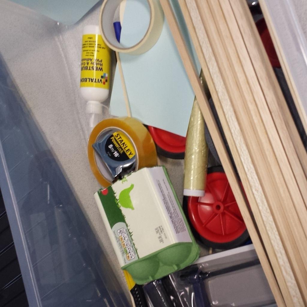 HammerHead0715's tweet photo. Our tools for our rocket design http://t.co/XvEActw74W
