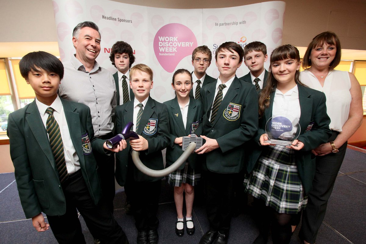 WDWSunderland's tweet photo. Lovely pic of our winners with @calsonicjobs too http://t.co/UALbrbti2J