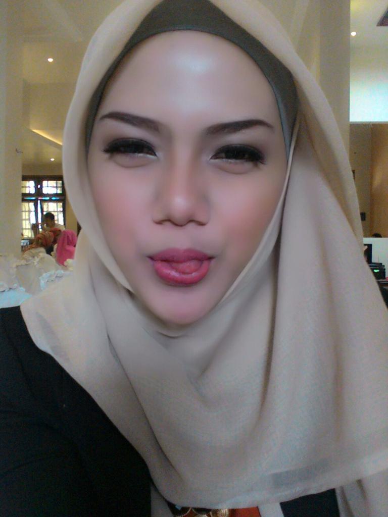 tarifreaky's tweet photo. Allohumma sholi ‘ala sayyidina Muhammad wa’ala ali Muhammad..Alloh pancarkan aura positif untukku..Allahumma amin http://t.co/6mUbPXIs6n