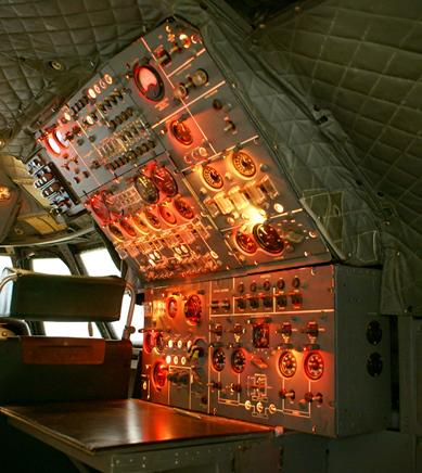 NewarkAirMus's tweet photo. #NAMopencockpits today in #lovenotts are #ArgosySIM & #CanberraBI8 more info here http://t.co/BjXRhdBBbY http://t.co/SWvAs4tGPJ