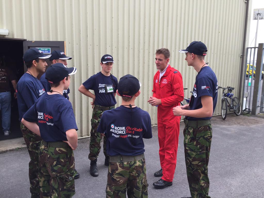 Nice chaps these Red Arrows. Took time to chat to cadets at #RIAT2015 #whatwedo