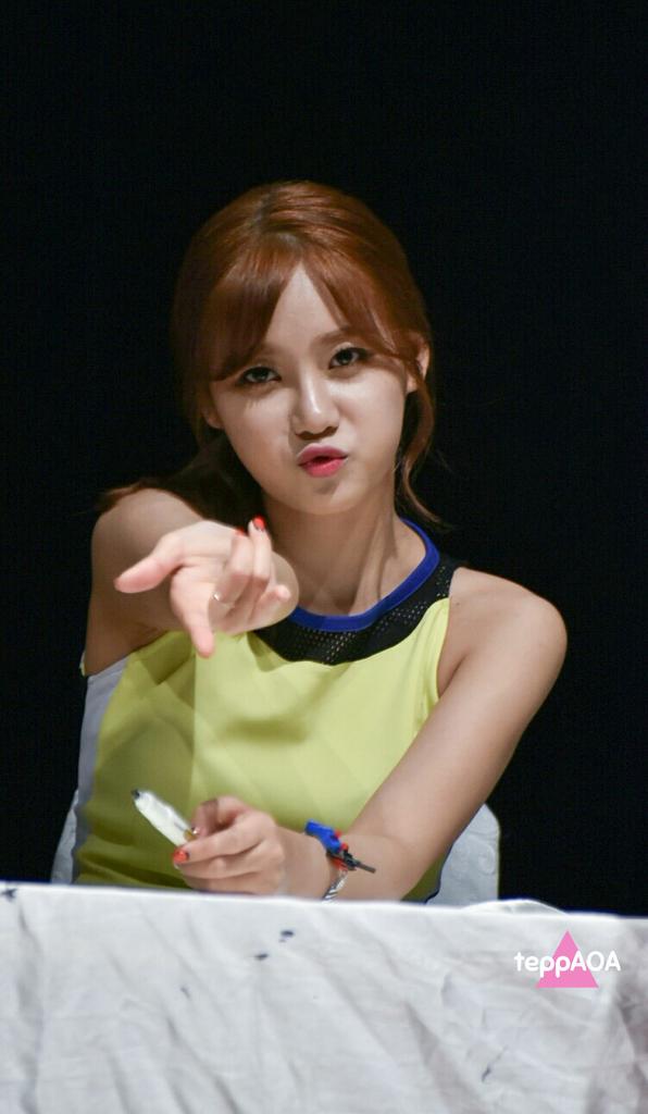 teppAOA921230's tweet photo. 150628 AOA 심쿵해 sign event
❤❤❤
#HeartAttack3rdWin #유나 #YUNA #AOA #심쿵해 #Heart_Attack @Official_AOA http://t.co/gDGAoQZ4oS