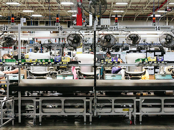 HermanMiller's tweet image. Every 17 seconds, an #Aeron Chair is born in #Michigan: ow.ly/PHsfc