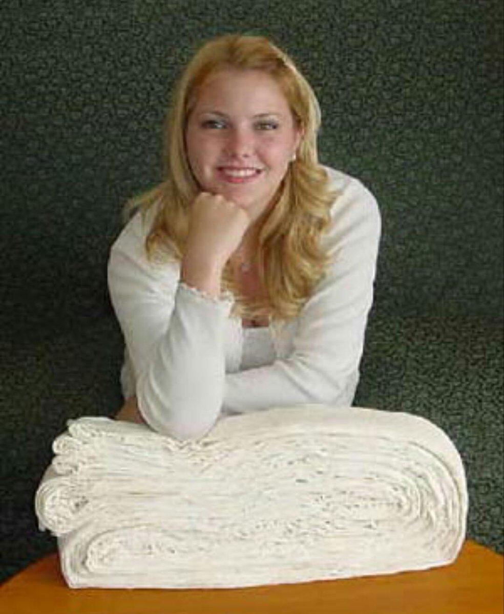 projectakshar's tweet photo. Britney Gallivan at 17 years of age broke the world record by folding a paper into half 11 times!
#ThePaperStory http://t.co/0PH6TKWueS