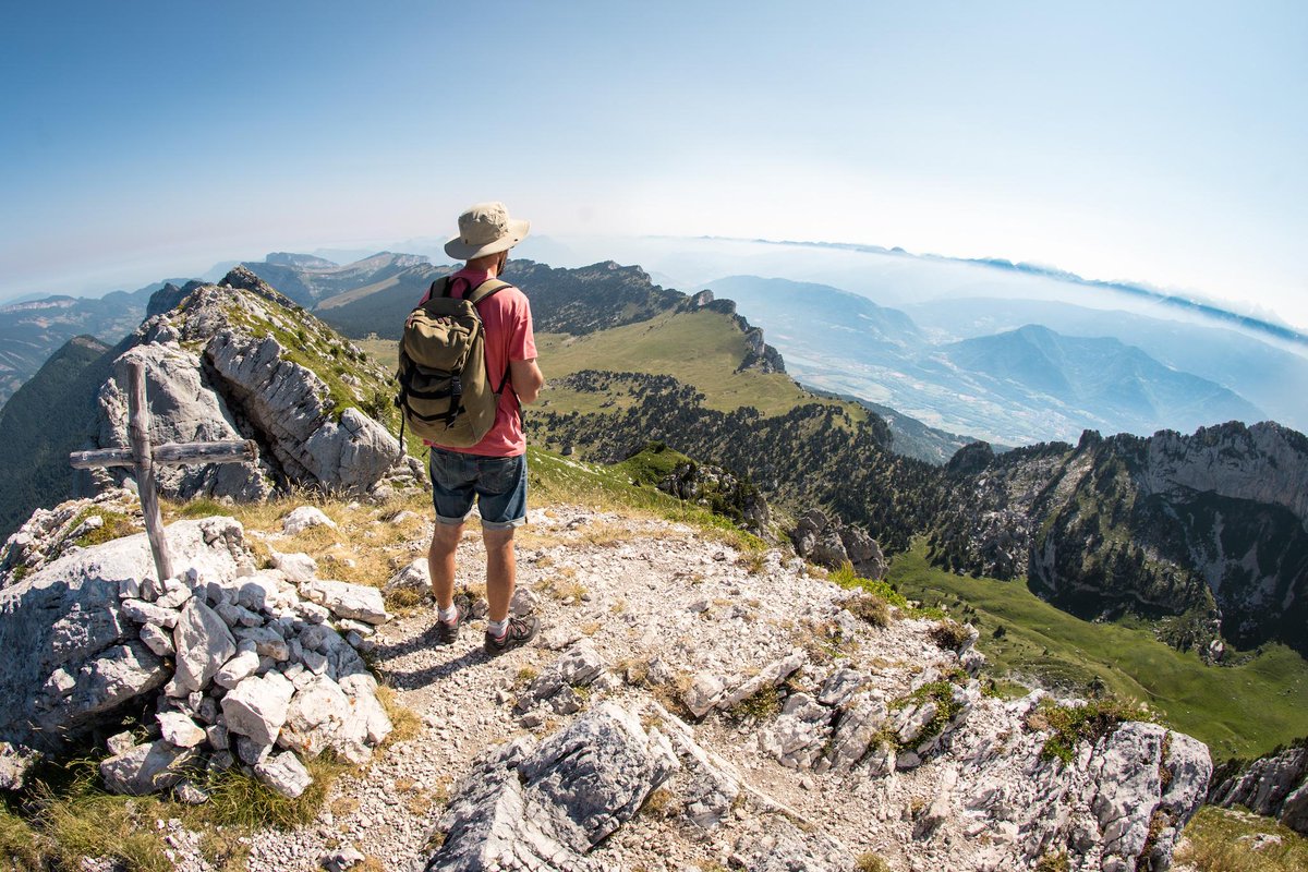 SagaOuterwear's tweet photo. Take a walk with Etienne Merel. #sagafam #sagasummer http://t.co/sTNfNDKY1V