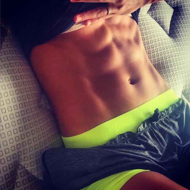 FitnessIife's tweet photo. Flat Ab Workouts:
1.Builds Flat Abs
2.Gets rid of a muffin top
3.Easy to do
Workout: http://t.co/Q0gLkwEGhB http://t.co/FyrwwDN9oH
