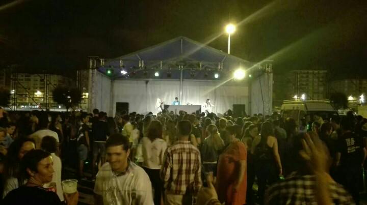 MauriCatulo5's tweet photo. Increíble noche la de ayer, otro año más...
GRACIAS PESQUERO!!
#ElCarmen15 #BarrioPesquero #DJCatulo #DJCatuloTOUR http://t.co/TfggYFgcNd