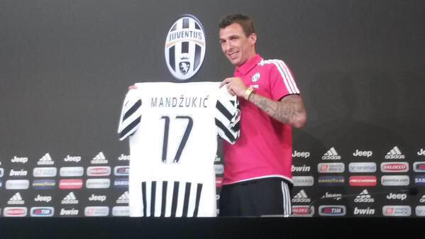 DeadlineDayLive's tweet photo. Mandžukić will wear the number 17 shirt at Juventus. (Source: @Juventusfcen) http://t.co/to2Ljom1hA