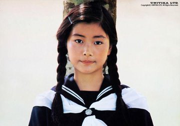 手塚理美の生い立ちと家族構成は 仰天エピソードも交えて紹介 Lalala Flashu