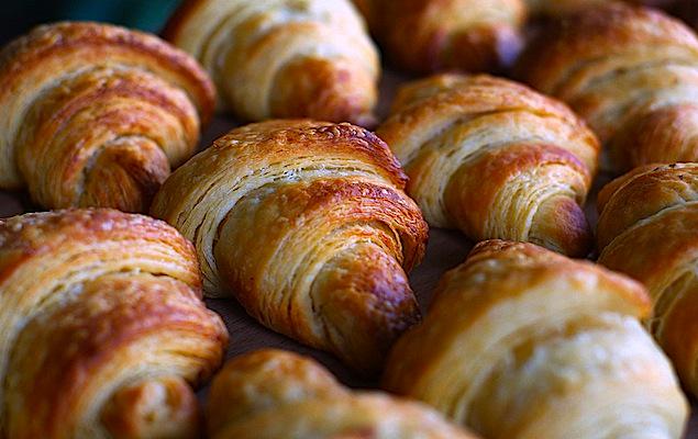 Zagat's tweet photo. Hello, croissants. 8 Must-Try French Bakeries Around Atlanta http://t.co/HTXL2cKZ8v http://t.co/cxWXcUWfJI