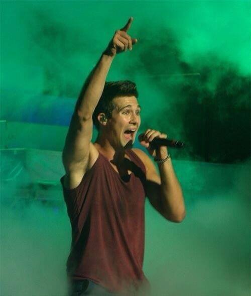 Happy birthday james maslow *-*
wish u all the best baby <3
you\re awesome 25 now :-* 