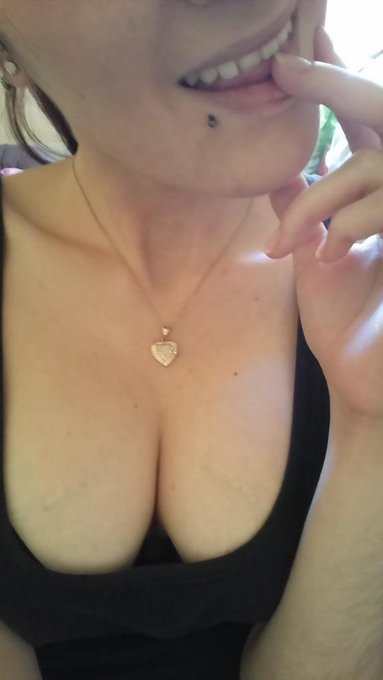 #cleavage http://t.co/NMr80CeQBy<a href="/tag/cleavage"class="tags">#cleavage</a>