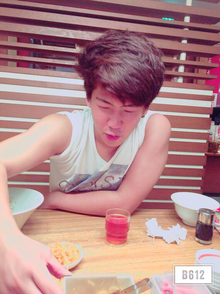 NaokiRen0405's tweet photo. そーいえば昨日一風堂行った😋
 赤丸より白丸のほうが美味しい笑
てかもやしのうまさ💓
 食べ過ぎて３回か４回ぐらい取り替えてもらってた笑 http://t.co/GCsYP3r0vd