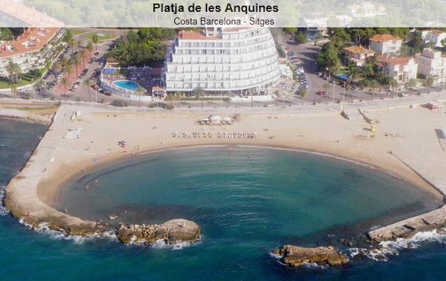 aigua_cat's tweet photo. Anquines a @ajsitges és platja artificial dels anys 20, amb 2 espigons forma cranc (protecció temporals) #platgesCAT http://t.co/yeJc7YYGdS