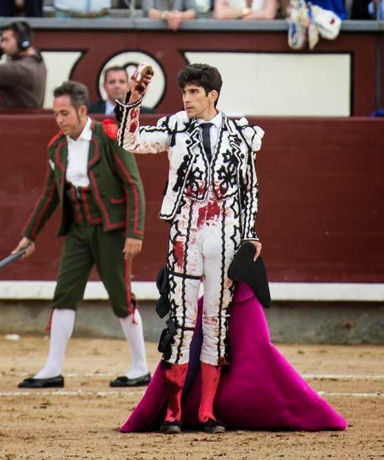 ptlopezsimon's tweet photo. 3 Puertas Grandes 3 en dos plazas de 1a, en algo más de dos meses. #SumaSigueYNoMiraParaAtrás #yosoydelópezsimón http://t.co/6NJUYOOjMg