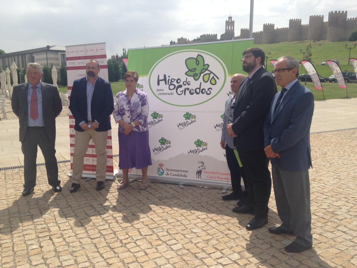 Avilaautentica1's tweet photo. Estupenda presentación hoy del proyecto Higos de Gredos. ¡Éxito asegurado!
http://t.co/5lRmbZTXwN http://t.co/zQYOllGT0C