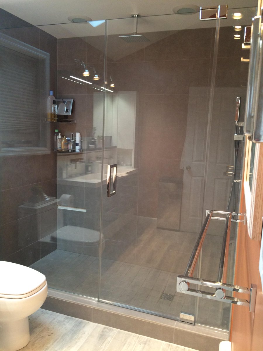 SuburbanGlass's tweet photo. Take a look at a few installations we've recently finished in #BergenCounty. #201 #showerenclosures #mirrors #retweet http://t.co/m82CUnUkhG
