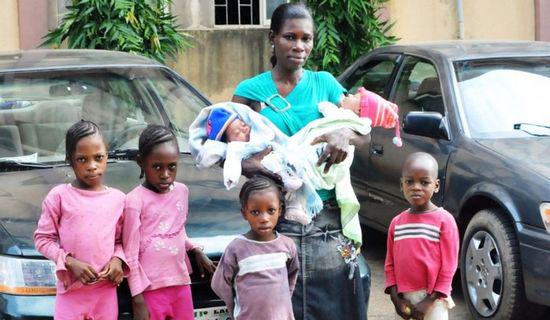 Sowetan1981's tweet photo. Nigerian government steps in to help after man abandons wife with 3 sets of twins
http://t.co/g0QDchzNda http://t.co/j6XrwUHPdU