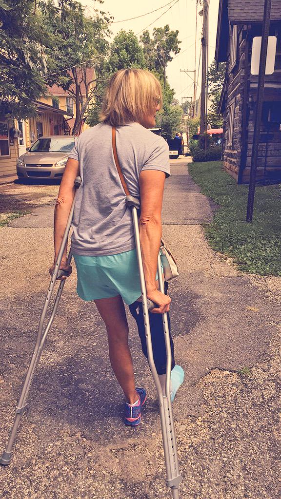 kristareiff's tweet photo. Still hard to keep up with @bulldogxc1987 ...even on crutches ☺️ #recovery #backhomeagain http://t.co/1YkYPIpXO9
