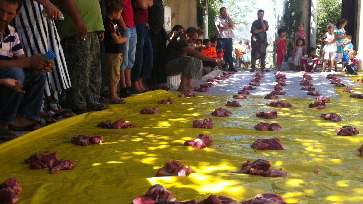 "لوزيعة".. تضامن اجتماعي في قرى #الجزائر
#عيد_الفطر
aja.me/bfwn