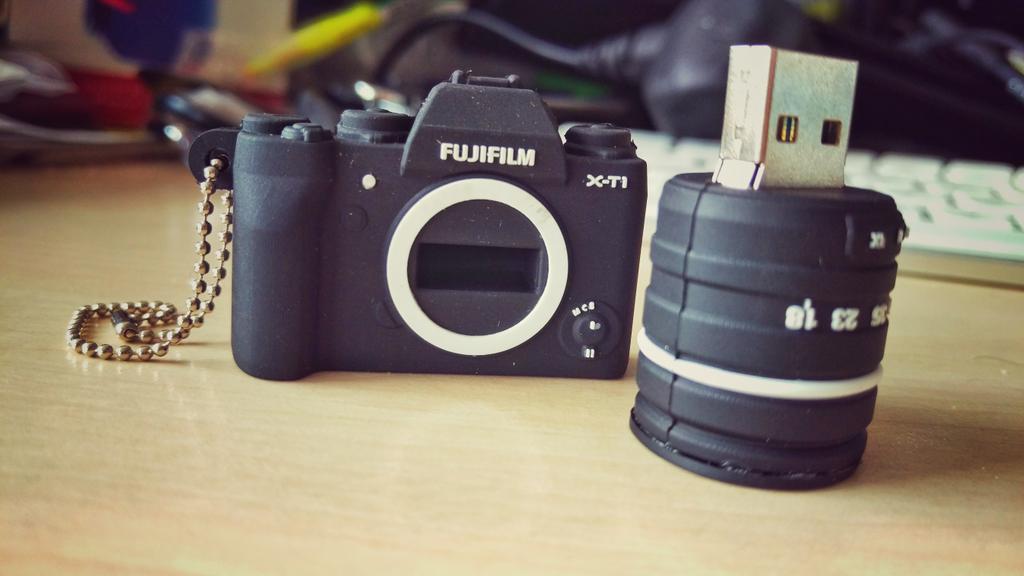AP_Magazine's tweet photo. RT to WIN! We have an UBER cool @Fujifilm_UK XT-1 8GB USB going spare. Winner picked at 6pm so be quick! http://t.co/qILjOqZ28M