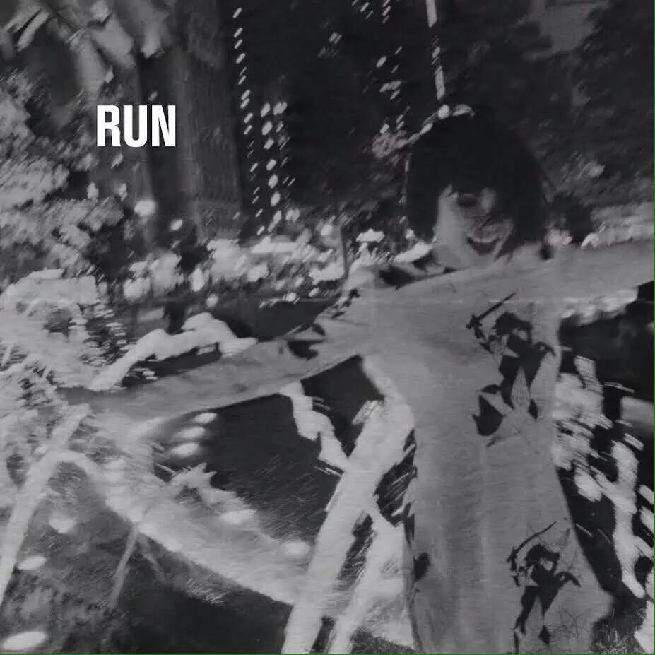 carlyrjepsen_jp's tweet photo. RUN → AWAY → WITH ときました！
次は何がくるかみなさんわかりますか？？？ http://t.co/93tskuVnxX