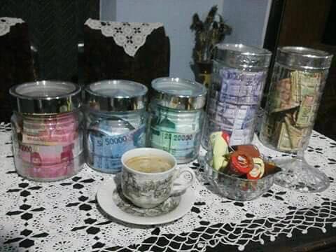 tripleK31's tweet photo. Jajan lebaran but wait.. -Jok RT @DhiChayZhu  http://t.co/jzcmUnSXQ4