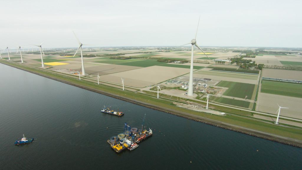Westermeerwind's tweet image. Aanleg 44 km kabels tussen windturbines en transformatorstation #Westermeerwind is afgerond