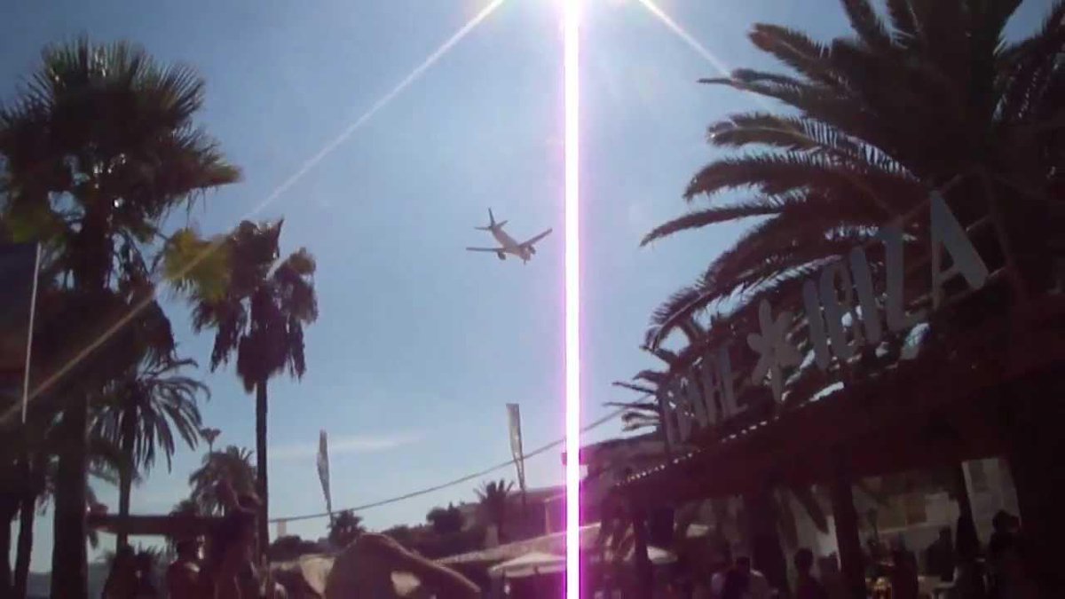 ibzent's tweet photo. That moment when you fly over #Ibiza.. #IBZEnt #Music #happiness #felicidad http://t.co/o5dCCjy5JM