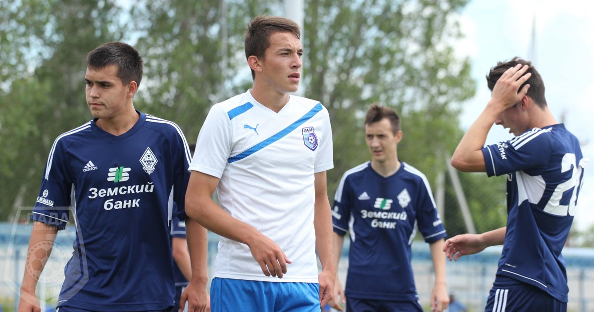 Илья Визнович (<a href="/iluha38/">Viza❤7❤</a>) и Владислав Масальский пошли на повышение в <a href="/fckssamara/">ПФК Крылья Советов</a> 
fclada.com/index.php/glav…