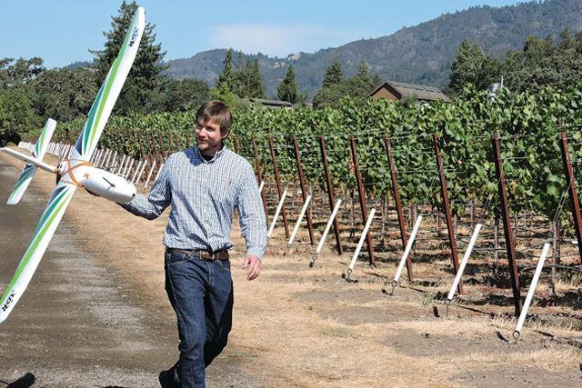SciTech_Cat's tweet photo. How #drones help Ryan Kunde of @DRNKwines make some tasty #Chardonnay http://t.co/vylzZHhEDn @3DRobotics @sensefly http://t.co/j1aLvtzigI