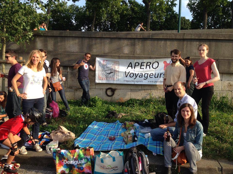 .<a href="/PassDav/">Passeurs d'aventures</a> déclenche le plan canicule avec un #AperoVoyageurs sur les quais de Seine demain !! on.fb.me/1e1eJp4