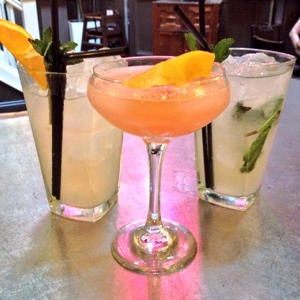 thegoatpub's tweet photo. Have you tried one of beautifully crafted @pontooncustom cocktails? Happy hour Mon-Wed 4pm-7pm &amp; Sun 6-close http://t.co/8dkYpZJ038