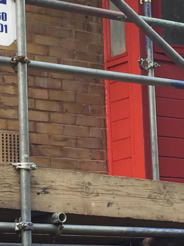 Gary_P_Williams's tweet photo. @MayorofLondon does #austerity mean we must have badly organised poor workmanship?? @HackneyHomes http://t.co/UhQOLFd0Oe