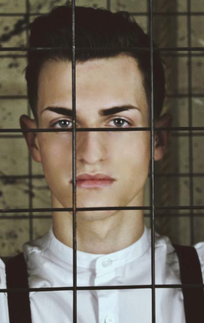 krystalsweeney_'s tweet photo. Warehouse | Fashion | Model Liam Mole http://t.co/nnwDMV80ow
