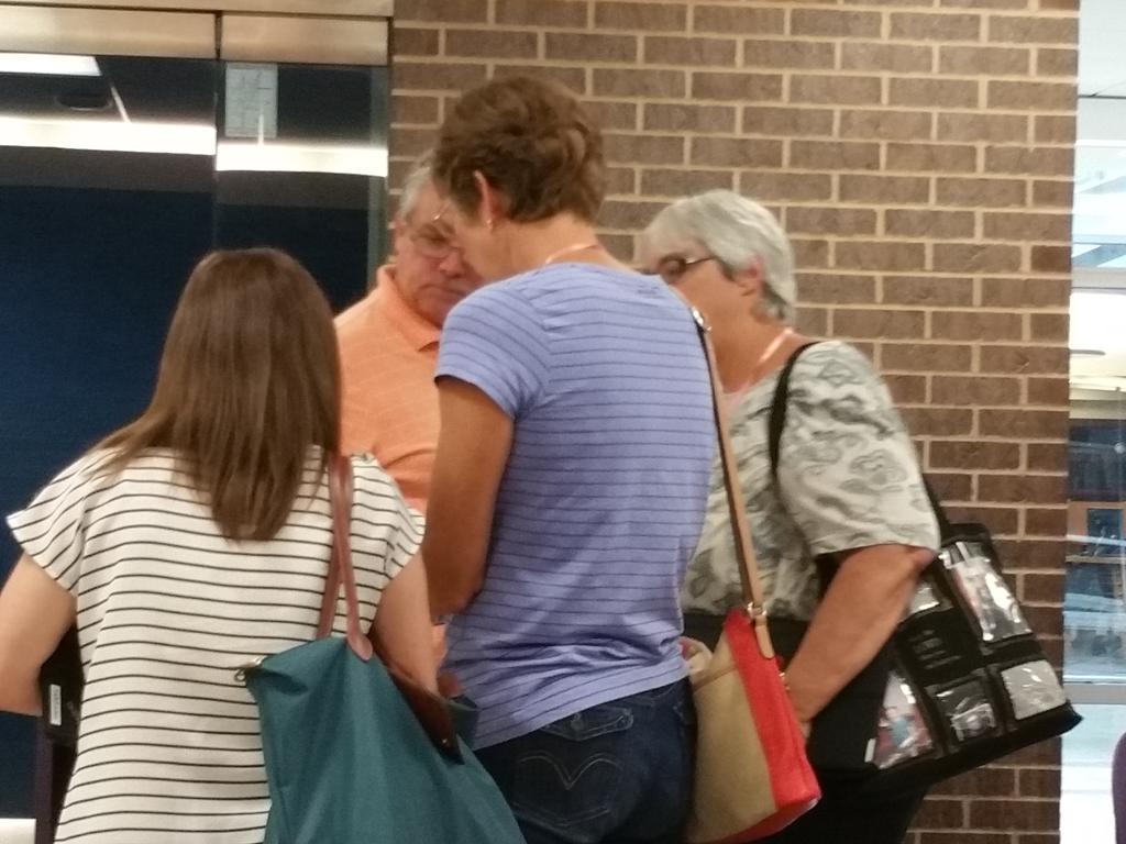 PeteJust's tweet photo. #achievevirtual staff all over @BenDavisHS #amazingrace style professional development @lyonmi leads #wearewayne http://t.co/Hxyafx7q3s