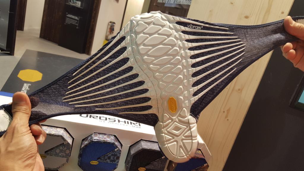 trailrunningrvw's tweet photo. No Trail Running pero curioso... @vibram Furoshiri #outdoor2015 #outdoorshow http://t.co/YDeqfmeadd