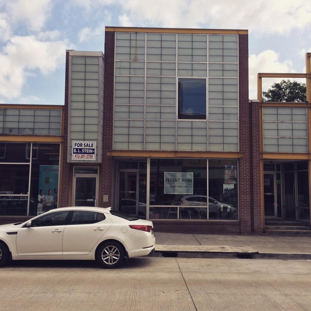 kellykinsey__'s tweet photo. A beauty. @madeinPGH @thefoodtasters #notsosmallchange #housecafepgh #cafebydaybarbynight Penn Ave #garfield http://t.co/mMk4i9dUNF