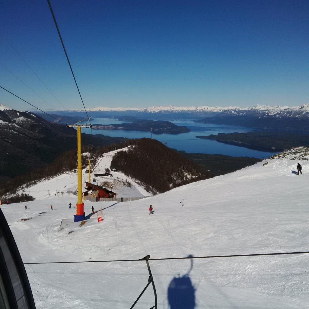 mgleyenda's tweet photo. Te animas a probar esta pista? @CerroBayo #VillaLaAngostuta de la cumbre a la base! Impresionante! http://t.co/d1DaScqRp8