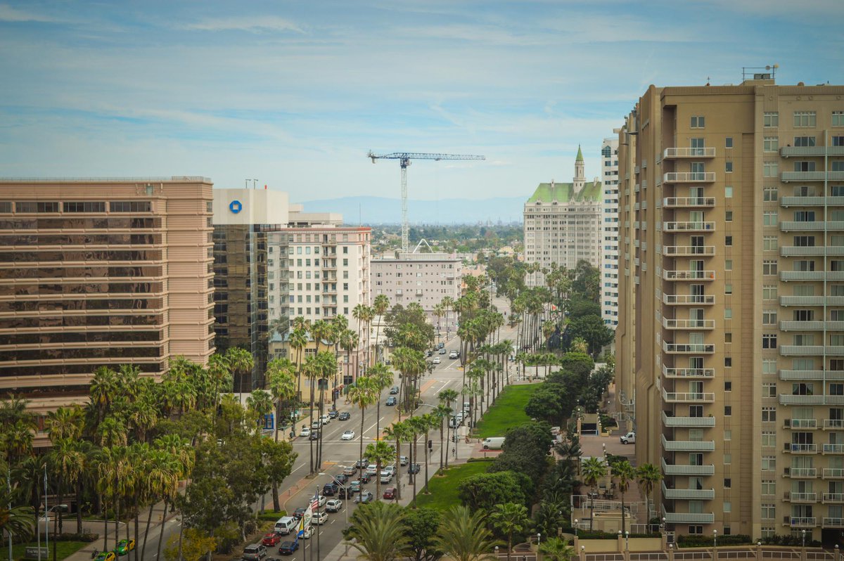 TheCurrentLB's tweet photo. Is that our construction crane peeping over the beautful #LongBeach horizon? @BrianAddisonLB @DLBA
#TheCurrentLB http://t.co/FUqQTw647R