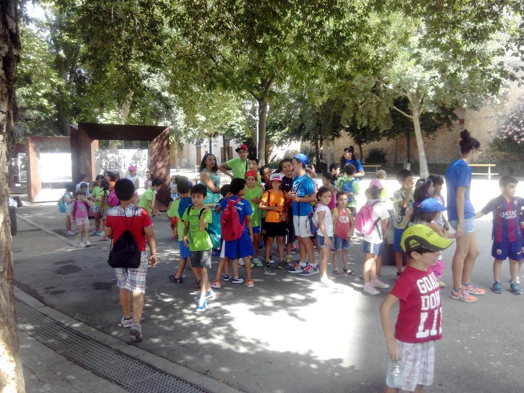cd_eresma's tweet photo. Paseo de salón y visitando la exposición de la caixa. @FundlaCaixa @copesegovia @IMDSG @segovia_es @joseluis1732 http://t.co/boIs9MMmIn