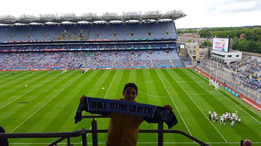 SevillaWS's tweet photo. Supporting Baile Átha Cliath #EstudiarEnDublin http://t.co/kbzyB5EY17