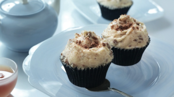 hummingbbakery's tweet photo. No more baking fails! Our top 20 #bakingmistakes to avoid are over on the blog now: http://t.co/LkAVasmYpH #blog http://t.co/PiPCoXOGVU