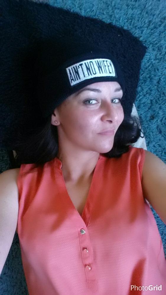 ClareMarieUk's tweet photo. I'm feeling 🐕 rough #Today after #LastNightAntics #WednesdayNightLife #kingstonuponhull #AintNoWifey http://t.co/tJ0ox9QigZ