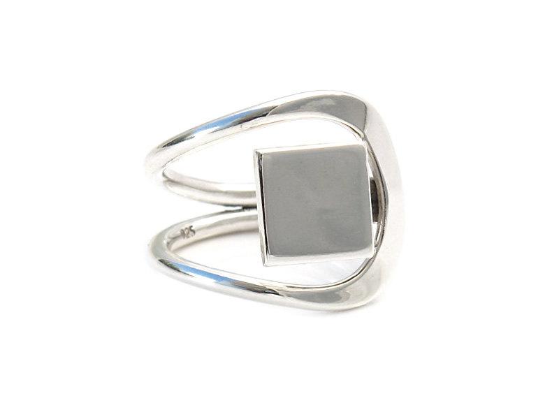 Silverringsshop's tweet photo. Minimalist sterling silver ring | Minimalist ring | Silver jewelry |… https://t.co/YEbs4TZp7J #RTOE1 #MinimalistRing http://t.co/Twj6qMhmhF