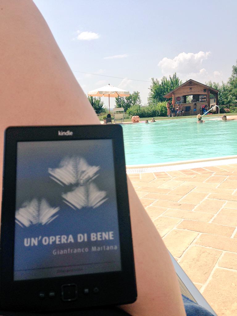 In piscina in compagnia di <a href="/ElleraEd/">Ellera Edizioni</a> e <a href="/GMartana/">GeMartana</a> :)