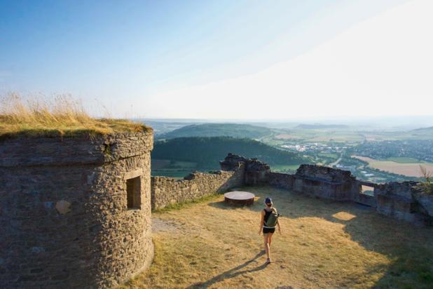 TravelDudes's tweet photo. Wow the Hohentwiel Fortress at golden hour is perfection #Culturalroutes #VisitEurope @VisitEurope http://t.co/puUCdSpjZR