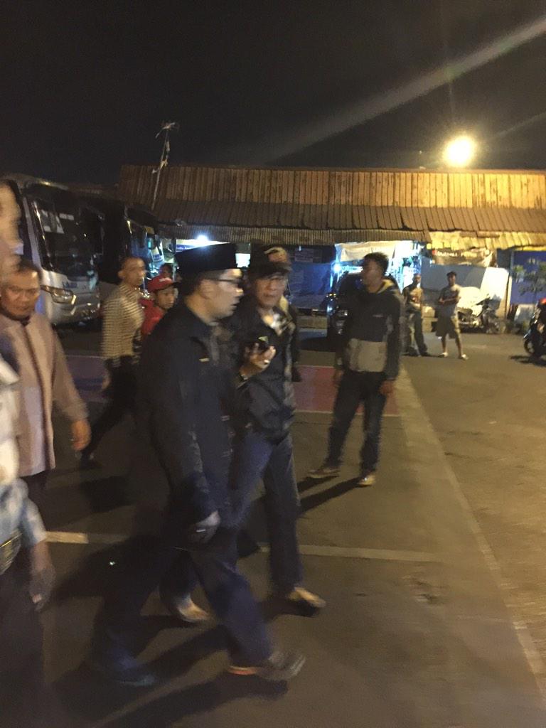 ngacakbgl's tweet photo. Terminal cicaheum @ridwankamil http://t.co/Q3UqXA1QZ5