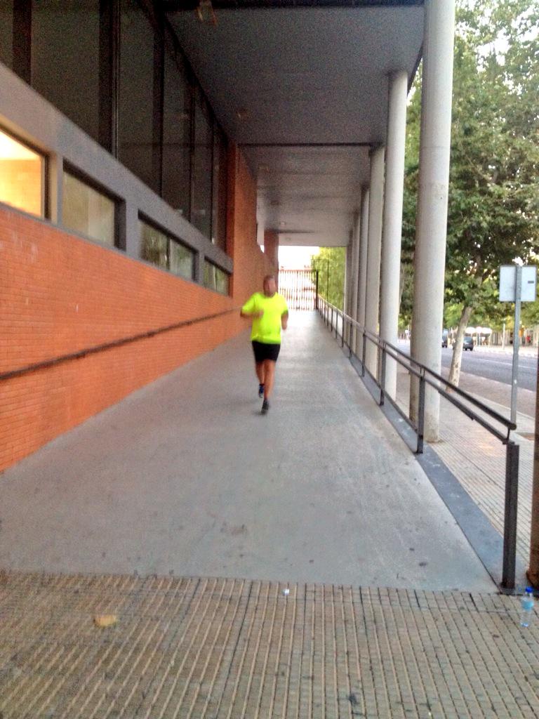 icortada's tweet photo. Yo ya preparo la ↗️ y ↘️ del Puente para la V Milla S. Justa/Rufina 2016 d @hdadlaestrella pq #yocorrolamilla #364d http://t.co/77Tvy0JKSr